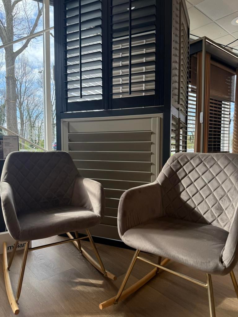 Richmond Schommel Stoel, Huis en Inrichting, Fauteuils, Ophalen, Zo goed als nieuw, Minder dan 75 cm, 50 tot 75 cm