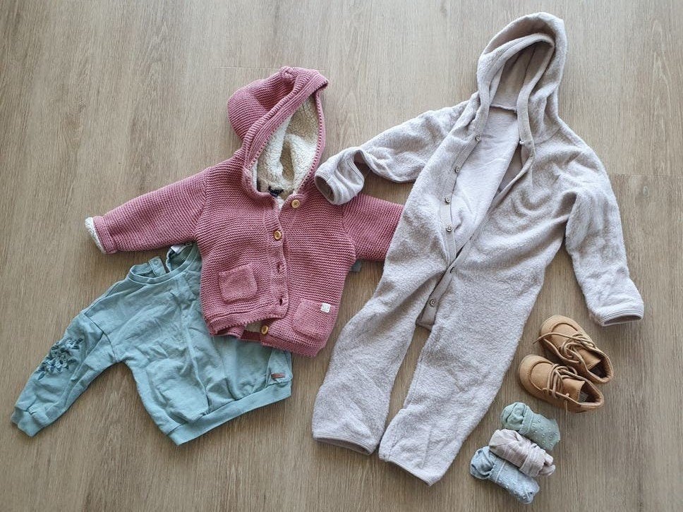 9-12 months baby girl clothes, Ophalen of Verzenden, Zo goed als nieuw