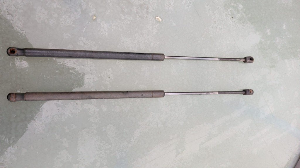 Gasveren kofferklep Mitsubishi colt 2005, Ophalen, Gebruikt, Mitsubishi, Achterklep