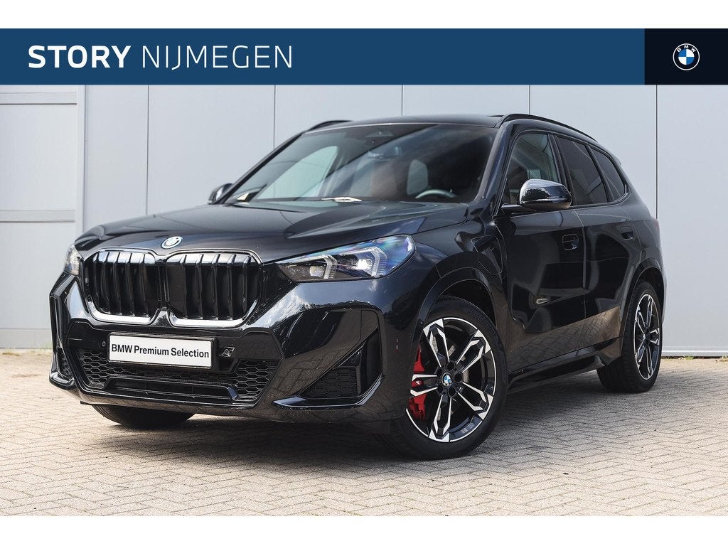 BMW X1 xDrive25e M Sport Automaat / Panoramadak / Sportstoel, Gebruikt, Euro 6, Zwart, Hybride Elektrisch/Benzine