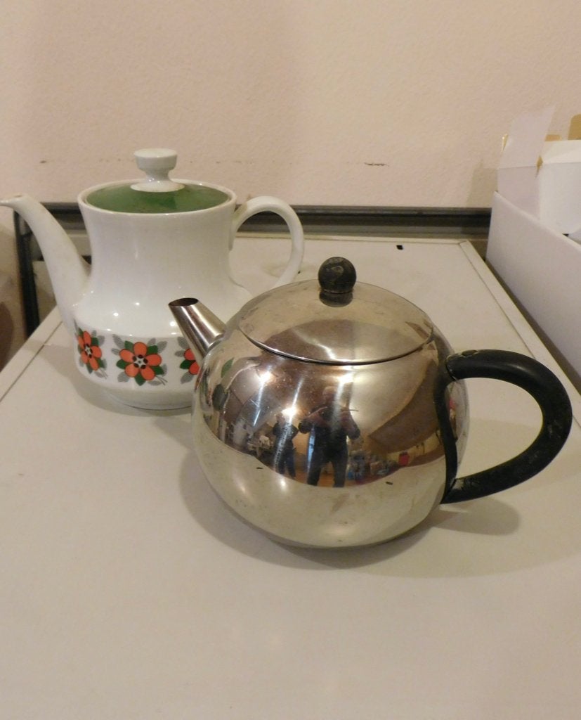 Thee potjes., Overige typen, Ophalen of Verzenden, Zo goed als nieuw