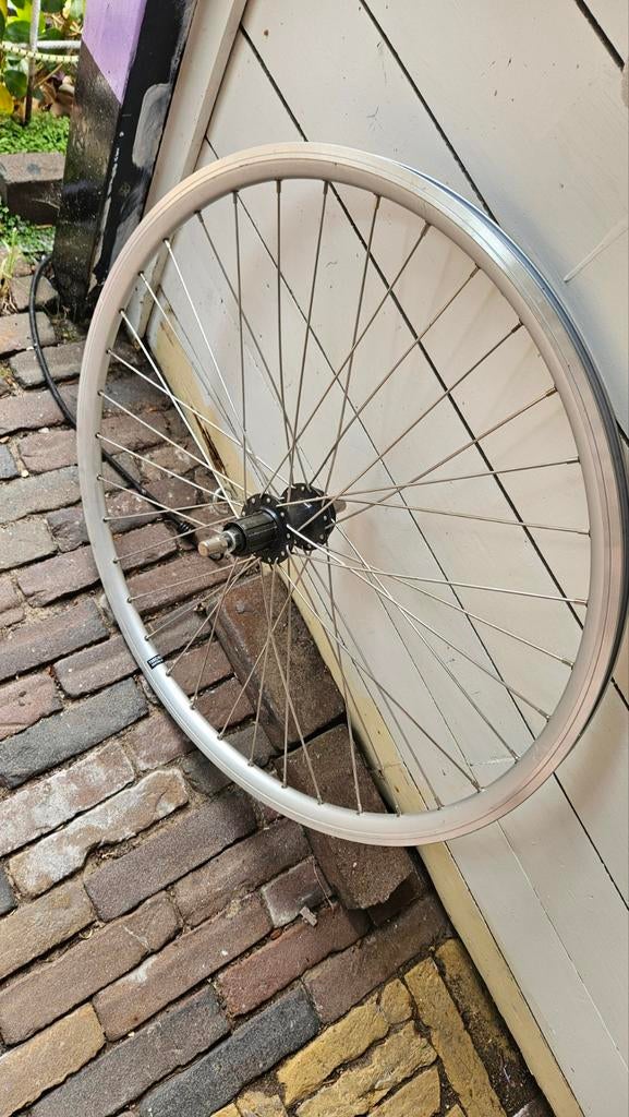 Acherwiel - 28 inch - nieuwstaat - cassette, Fietsen en Brommers, Fietsonderdelen, Onbekend, Toerfiets, Zo goed als nieuw, Aluminium