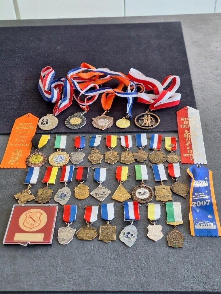 30 wandelmedailles, Ophalen of Verzenden, Overige materialen, Nederland