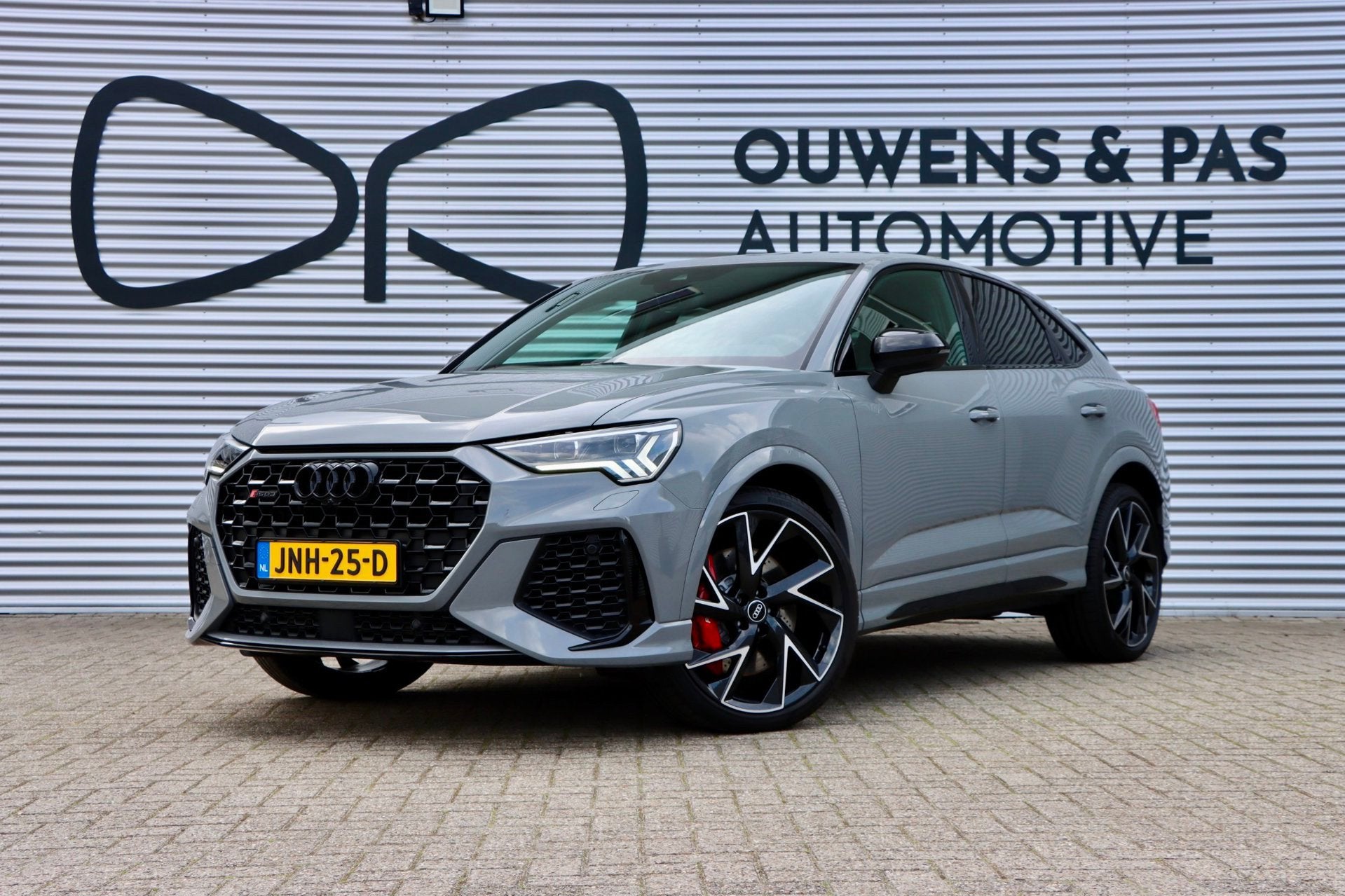 Audi RSQ3 Sportback | DEALERONDERHOUDEN | LEER | VIRTUAL | S, Automaat, Gebruikt, 1675 kg, Met garantie (alle)