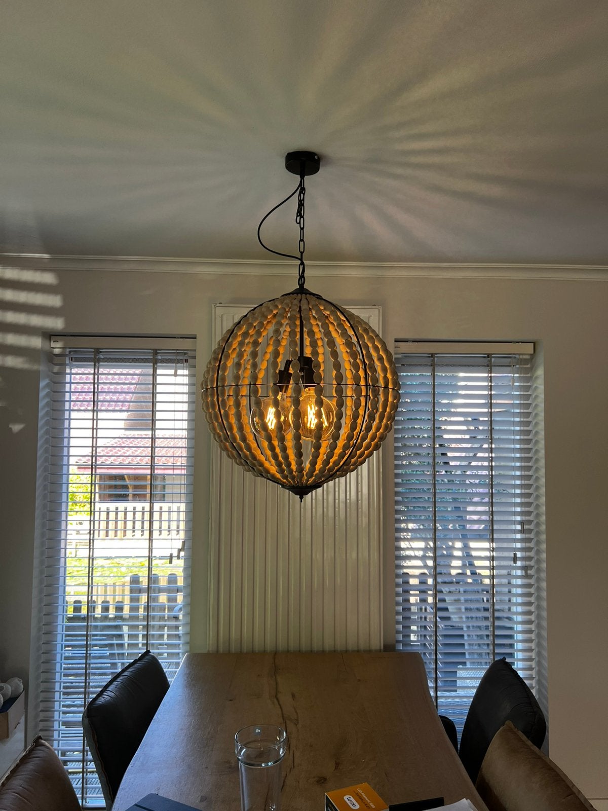 Prachtige grote houten ronde kralen hanglamp., Huis en Inrichting, Ophalen, Zo goed als nieuw, Natuurlijk materiaal, E27 (groot)