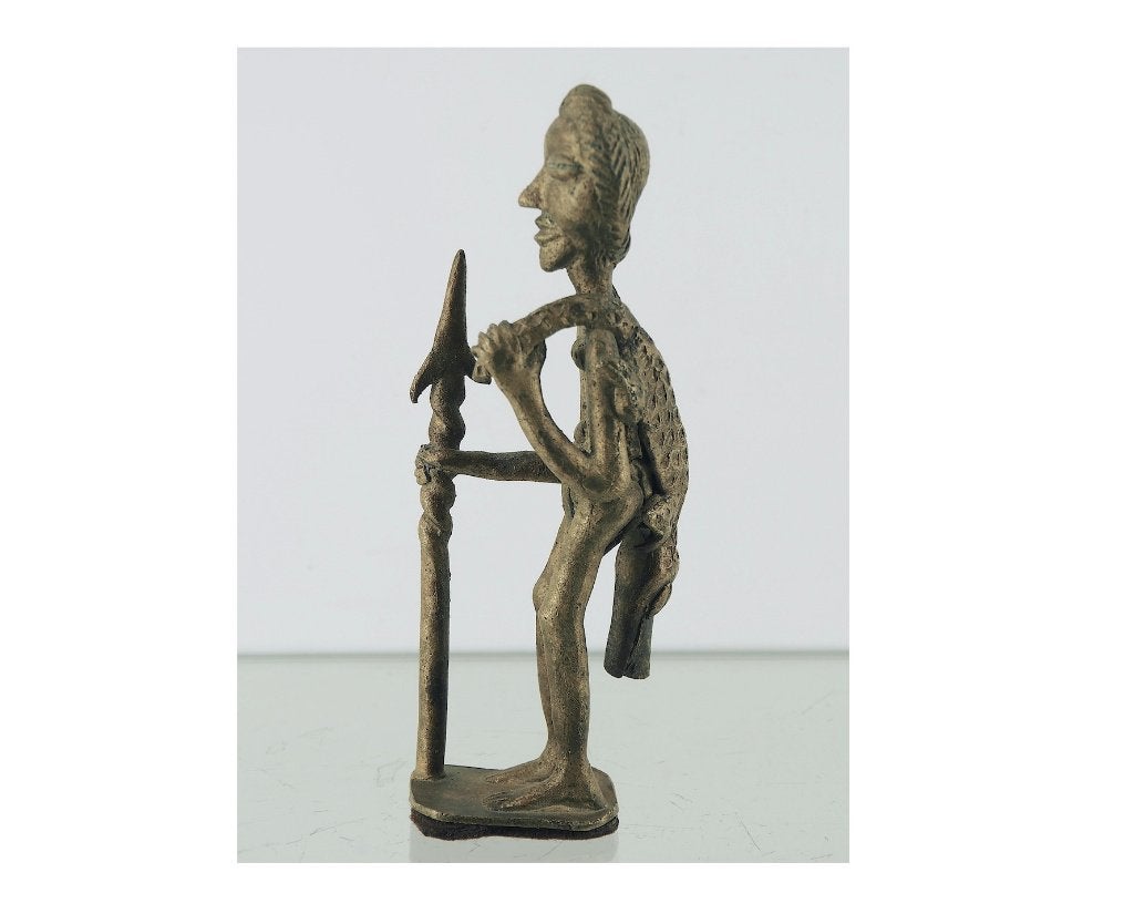 Groot 642gr Ashanti brons jager + krokodil 18cm (260915-08), Afrika, Handgemaakt, Ophalen of Verzenden, 18 cm