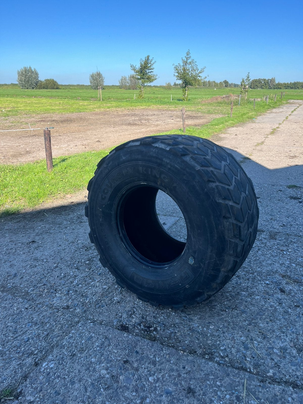Nokian country king kieper banden 650/65r22,5, Ophalen