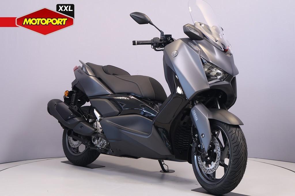 Yamaha X MAX 300 TECH MAX+, Scooter, Bedrijf