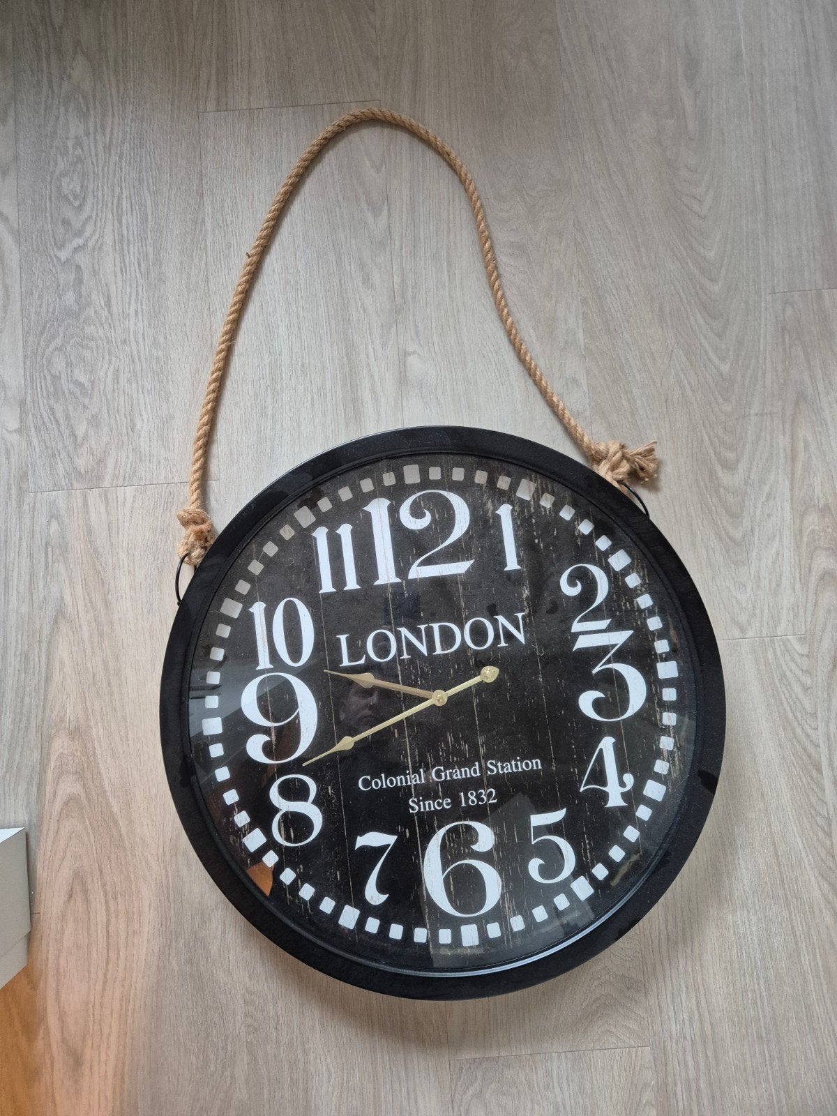 Grote wandklok 'London Colonial Grand Station', Ophalen, Vintage, Analoog, Werkt op batterijen