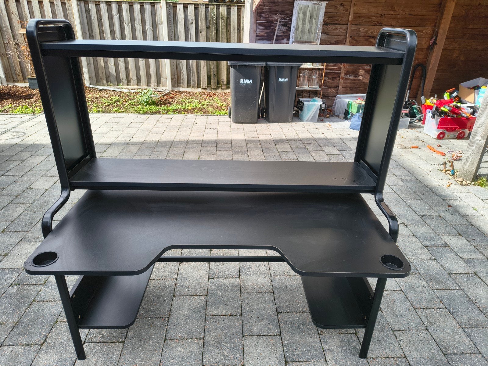 IKEA FREDDE Gamingbureau zwart, 140/185x74x146 cm, Ophalen, Spaanplaat of MDF, Zo goed als nieuw, IKEA