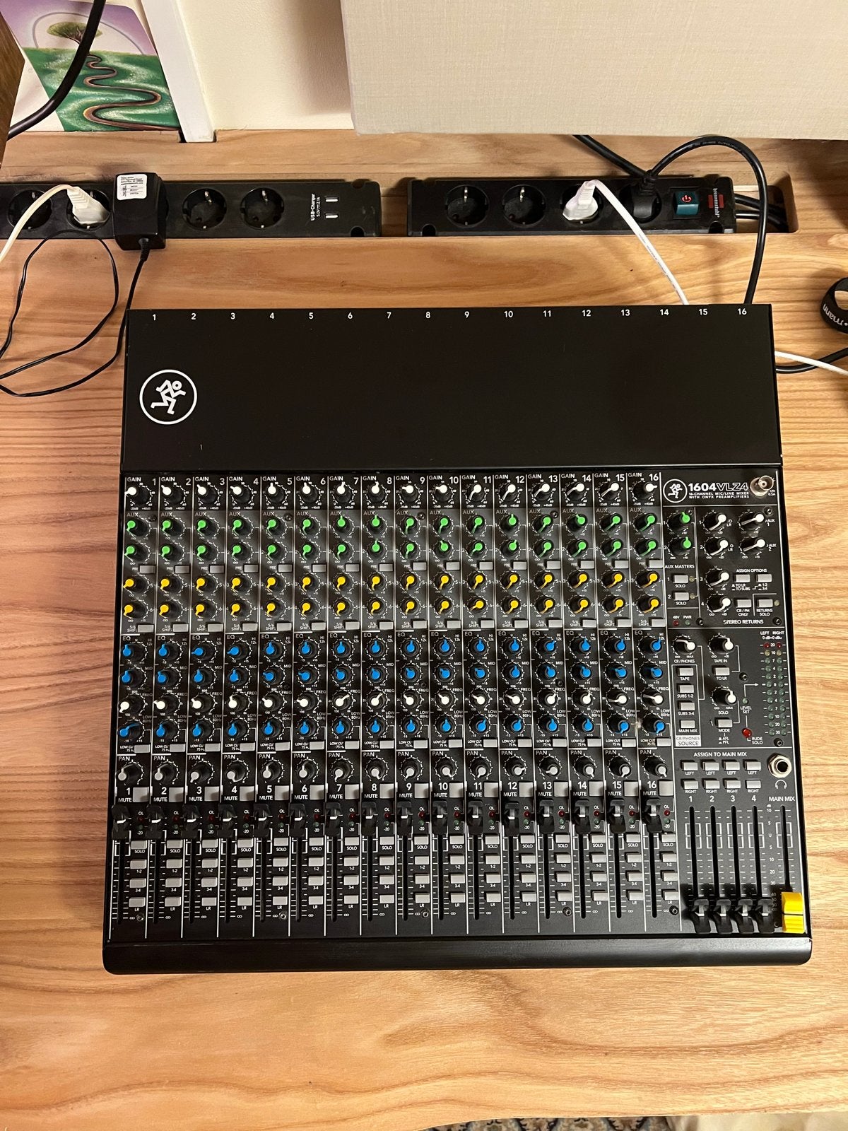 Mackie 1604 VLZ4, Muziek en Instrumenten, Ophalen, Gebruikt, 10 tot 20 kanalen, Microfooningang