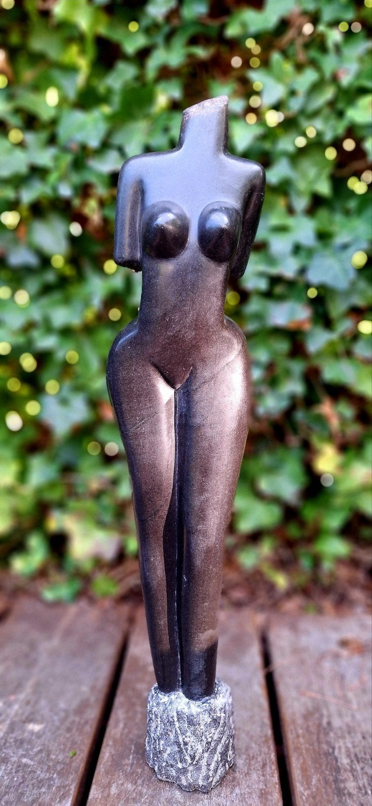 Vrouwentorso van springstone - 66 cm, Ophalen of Verzenden, Nieuw, Steen, Mensenbeeld