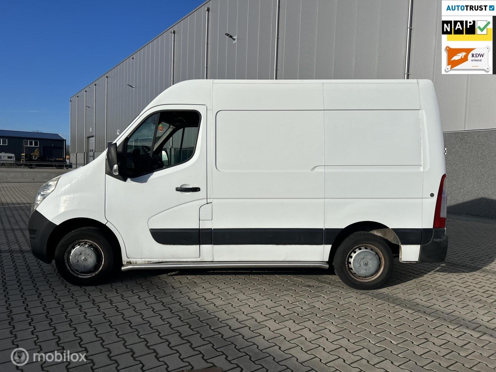 Renault Master bestel T28 2.3 dCi L1H2|NAP|3 ZITS|CRUISE CON, Auto's, Euro 5, 4 cilinders, Renault, 2500 kg