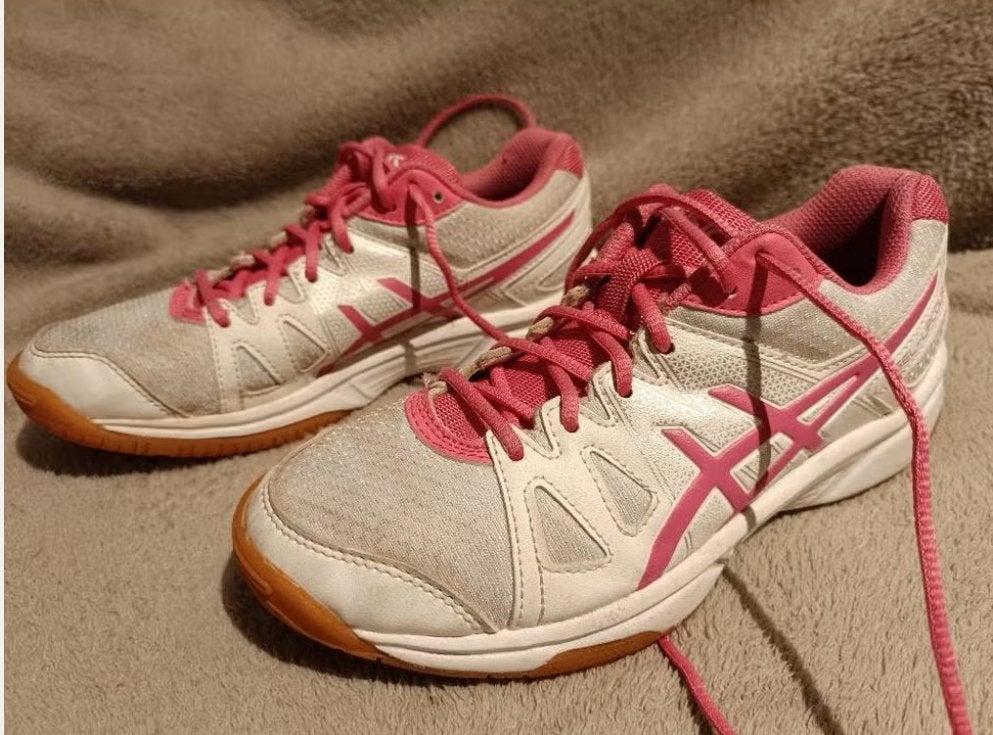 Asics gel upcourt zaalschoenen maat 35,5 (22,25cm), Sport en Fitness, Loopsport en Atletiek, Gebruikt, Hardloopschoenen, Ophalen of Verzenden