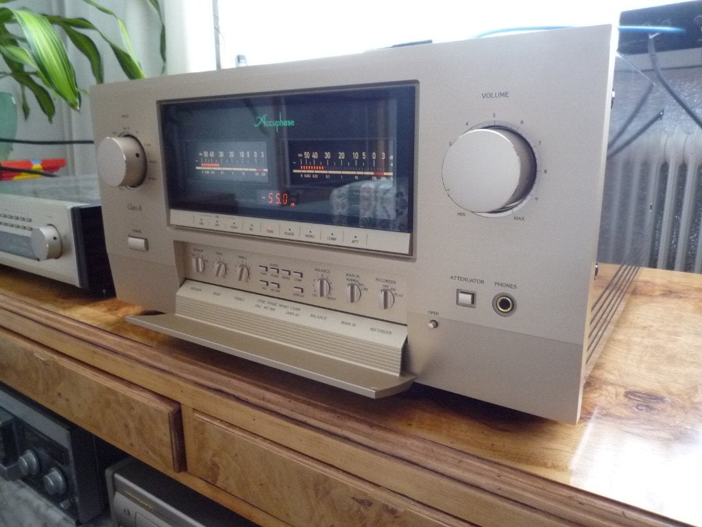 accuphase e 800, Zo goed als nieuw, Ophalen, Overige merken, Minder dan 60 watt
