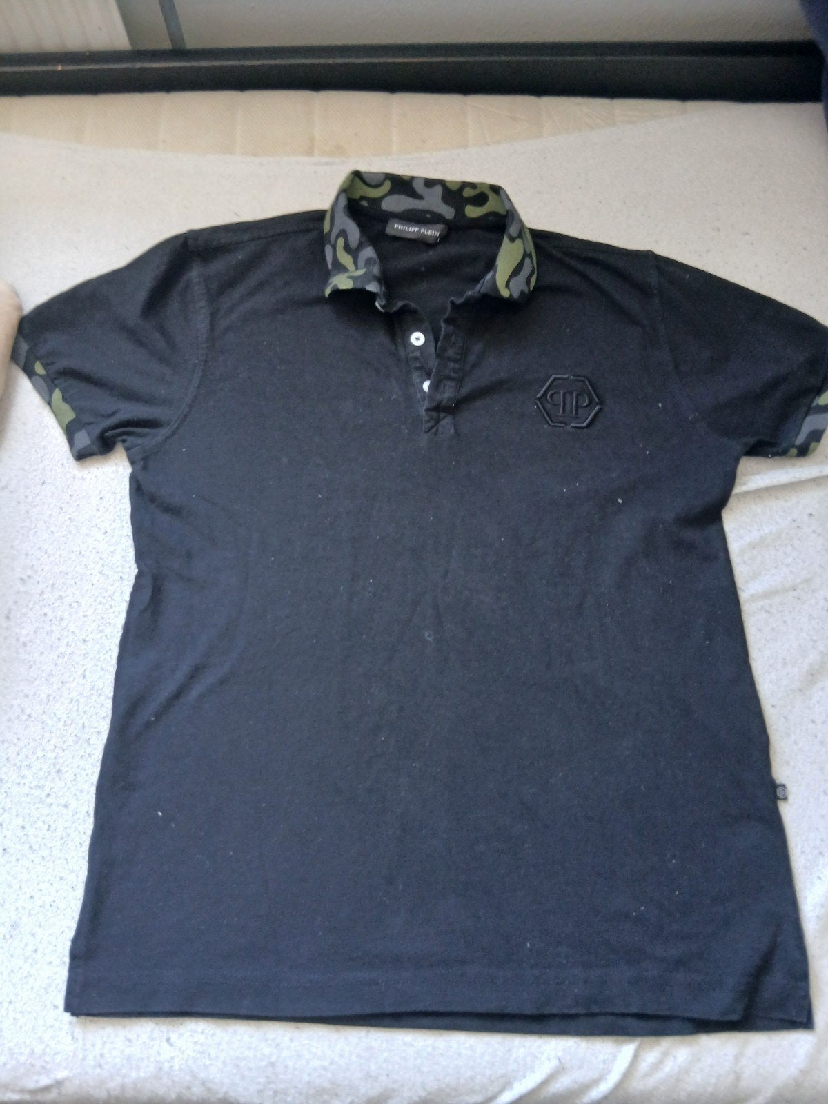 Philipp Plein Polo Zwart met Camo Kraag - Maat m, Maat 52/54 (L), Zwart, Ophalen of Verzenden, Philipp Plein