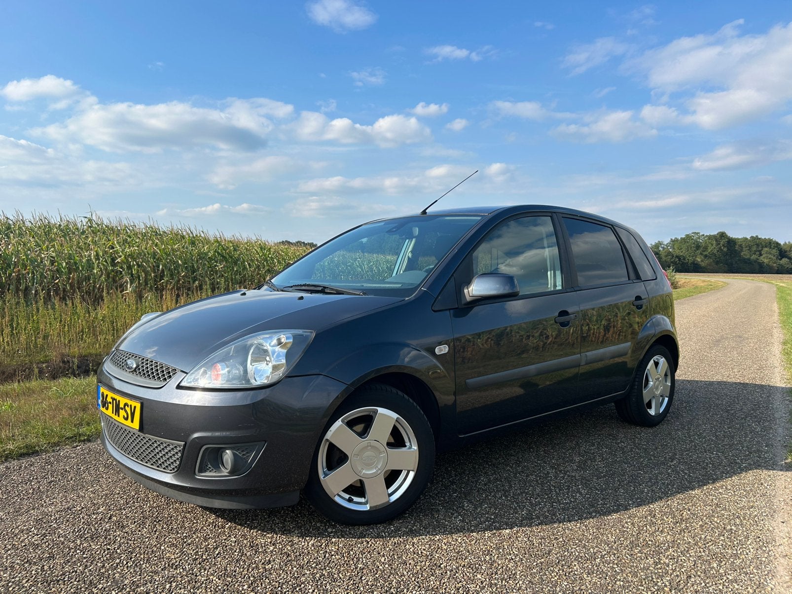Ford Fiesta 1.3 Futura 5-deurs airco, apk, nieuwe koppeling, Auto's, 1299 cc, Stof, 40 €/maand, 4 cilinders