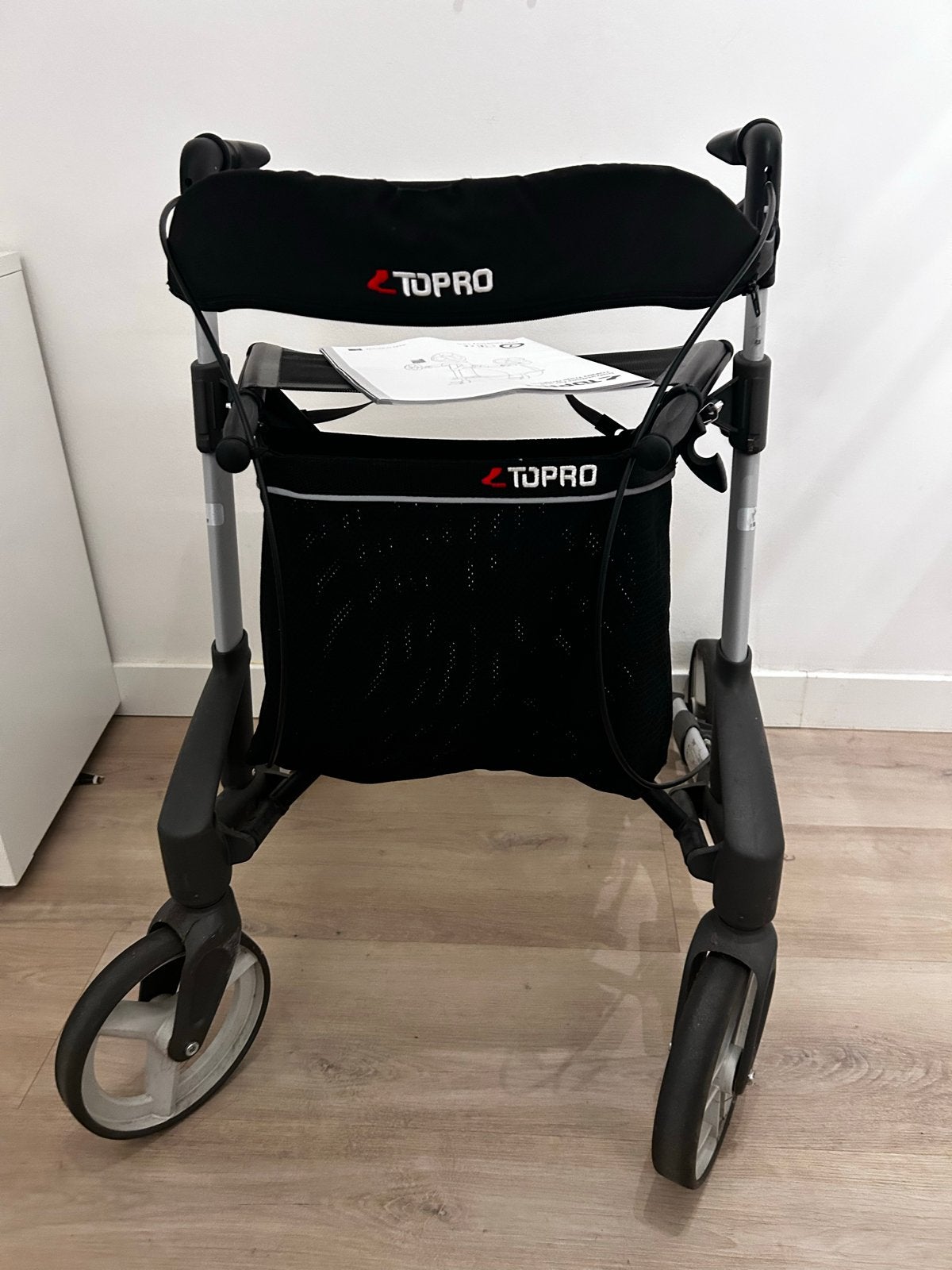 Rollator voor buiten. Merk Topro troja original., Diversen, Ophalen, Lichtgewicht, Zo goed als nieuw