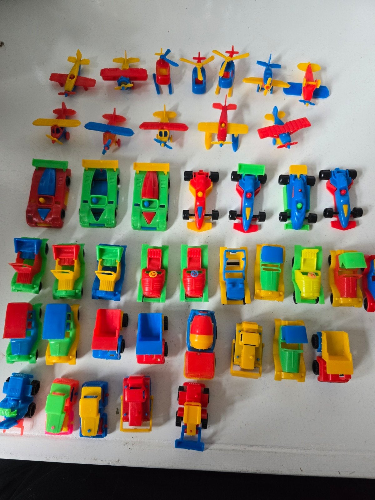 Vintage plastic miniatuur speelgoedvoertuigen Simex, Verzamelen, Ophalen of Verzenden, Gebruikt