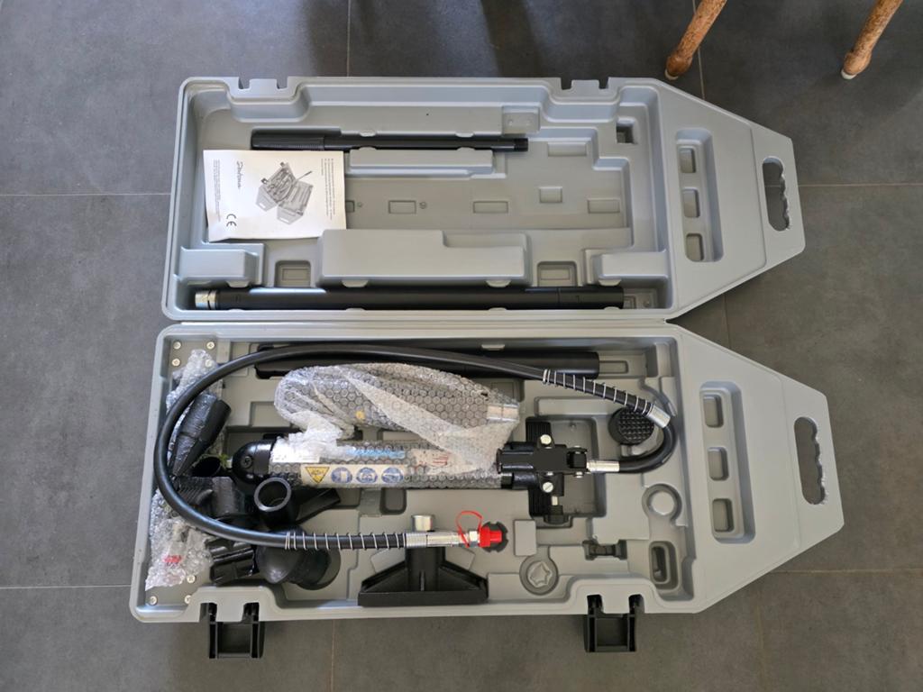 Hydraulische uitdeukset - 10 ton porta power, Ophalen