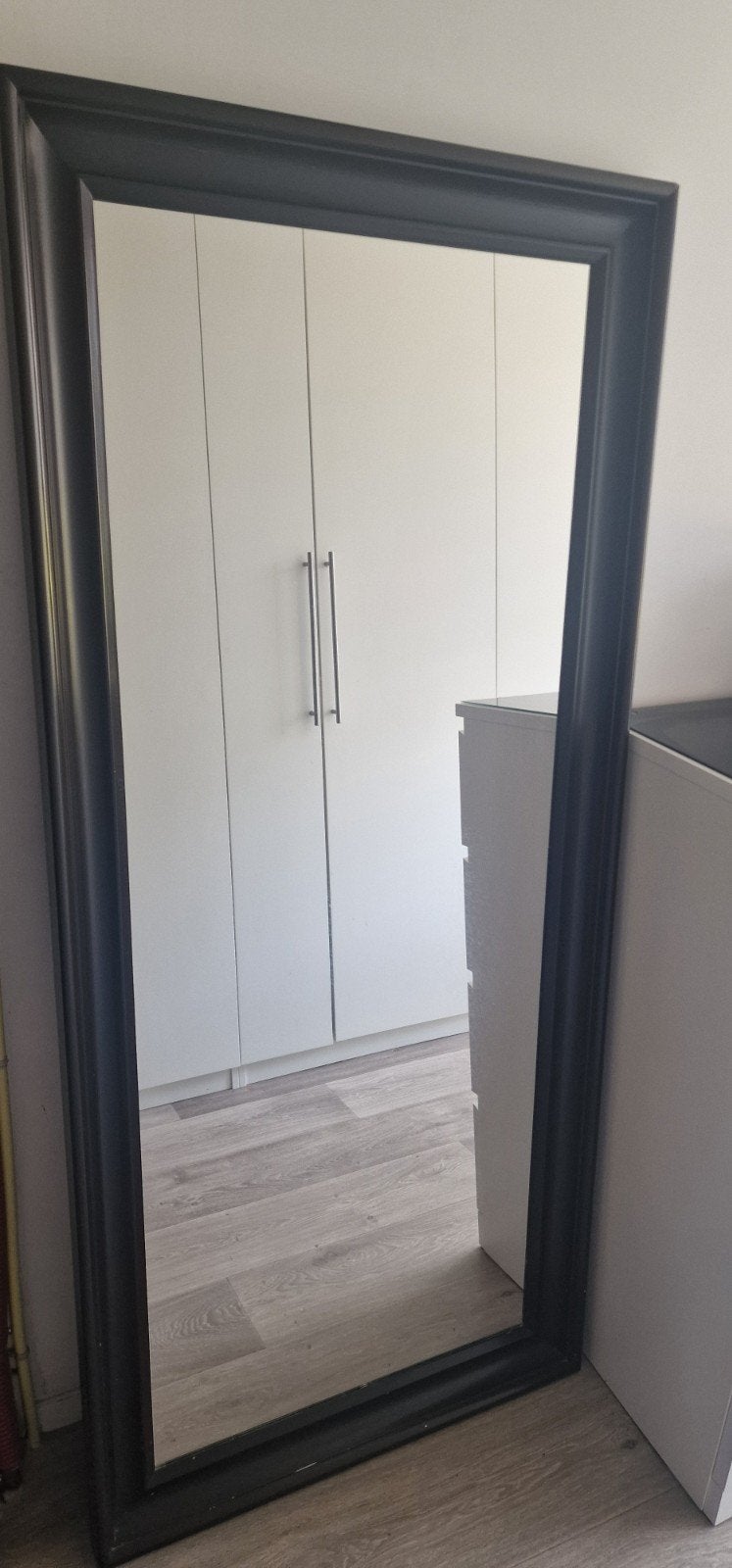 IKEA spiegel met donkerbruine lijst, Huis en Inrichting, Ophalen, Gebruikt, 75 tot 100 cm, 150 tot 200 cm