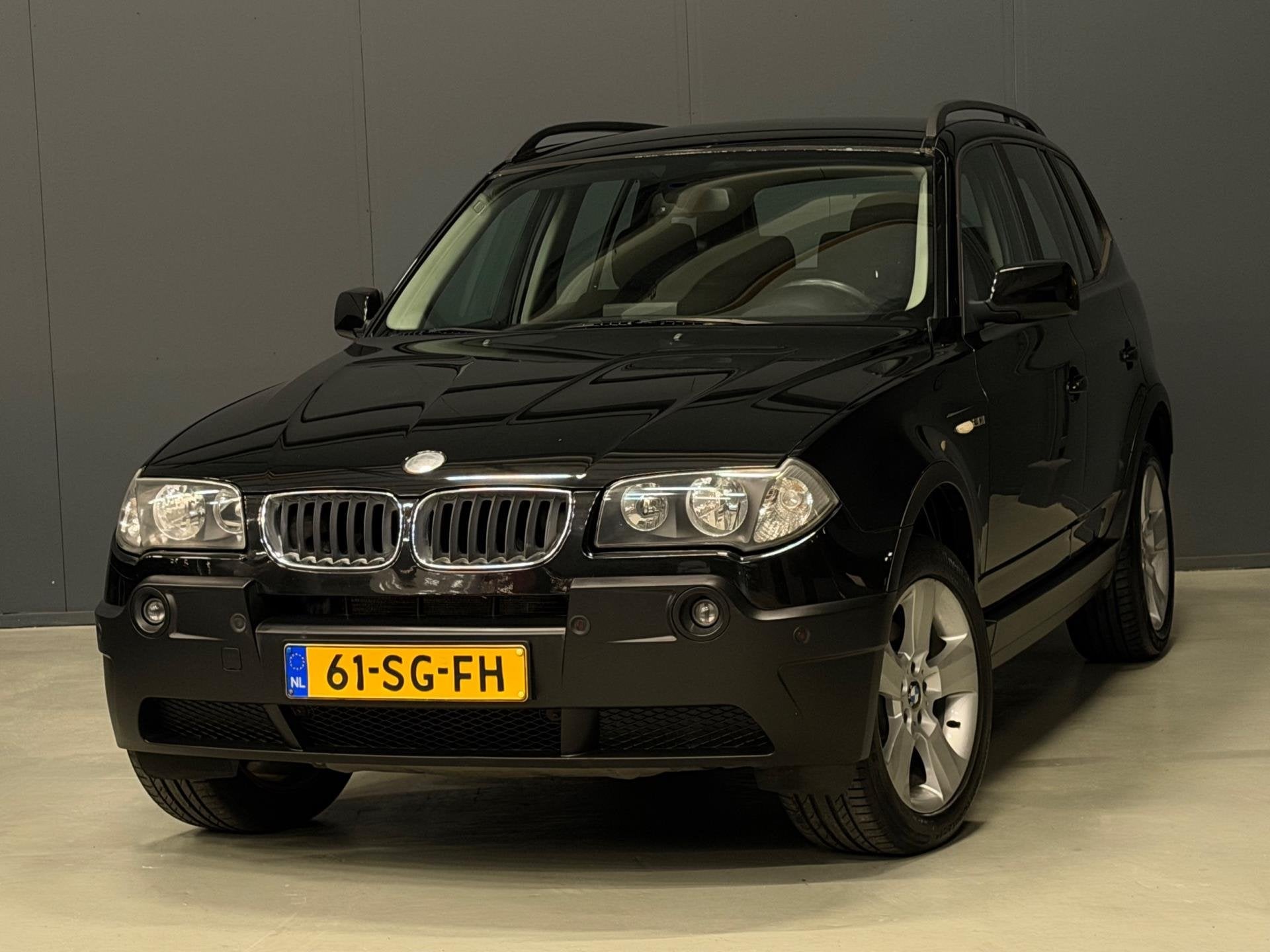BMW X3 2.0i Introduction NAVI/CRUISE/PDC | NETTE AUTO !, Keurmerk '100% Onderhouden', Stof, Zwart, 4 cilinders