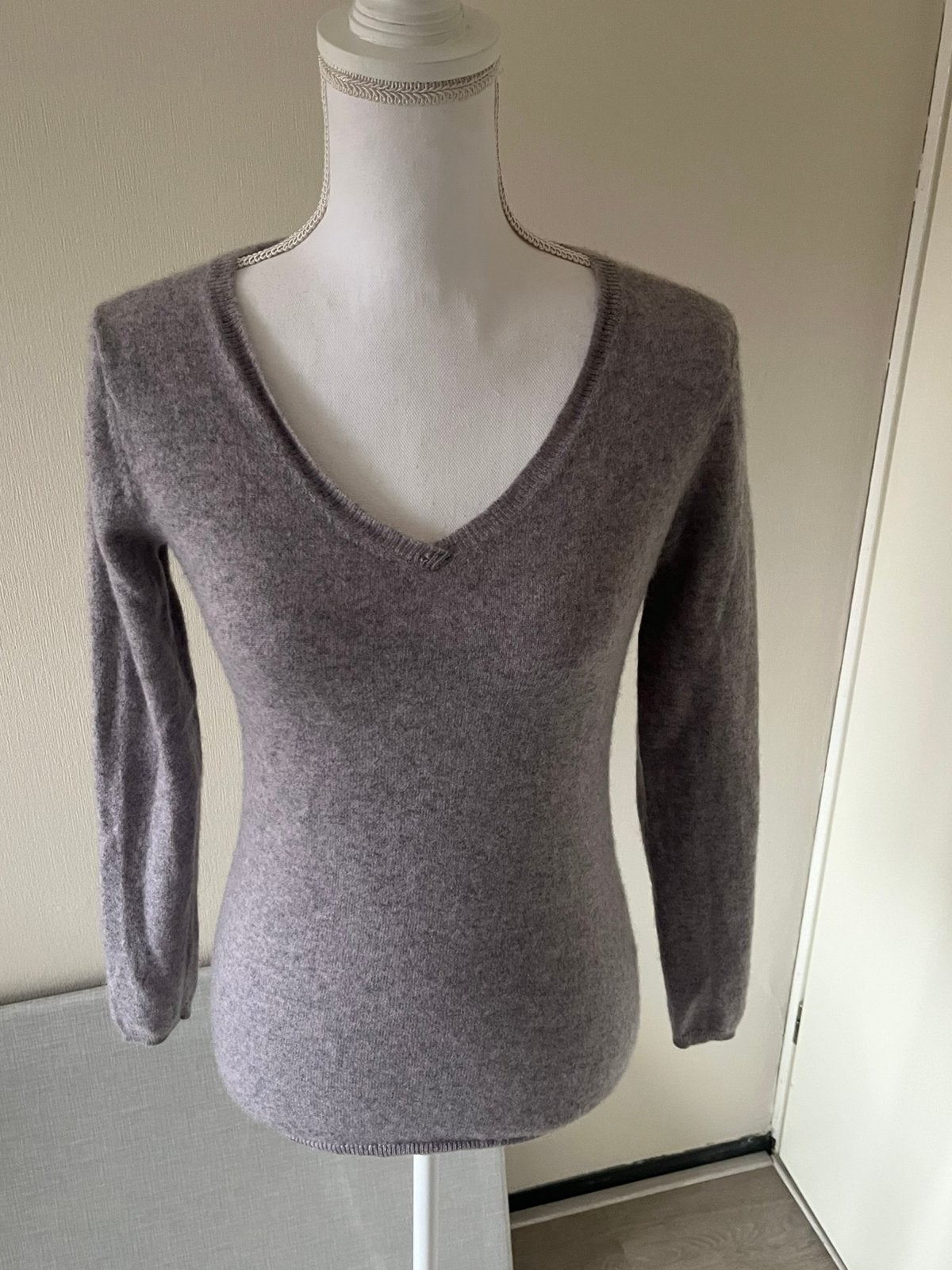 TisSaia 100% cashmere grijze trui maat S, Ophalen of Verzenden, Zo goed als nieuw, Maat 36 (S), Grijs