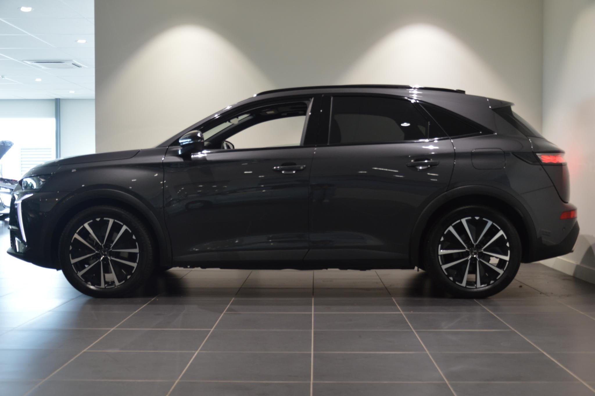 DS 7 1.6 PHEV 300 4x4 Etoile 300 PK! - ALL WHEEL DRIVE - STO, Auto's, DS, 14 kWh, Gebruikt, Vierwielaandrijving, Hybride Elektrisch/Benzine