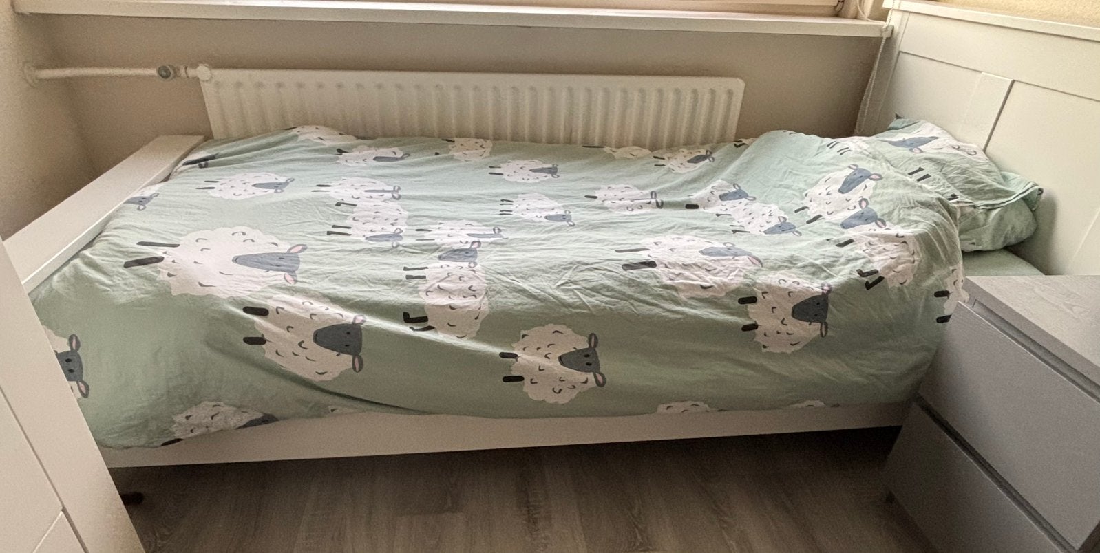 Kinderbed merk Coming, Ophalen, 85 tot 100 cm, Zo goed als nieuw, Matras