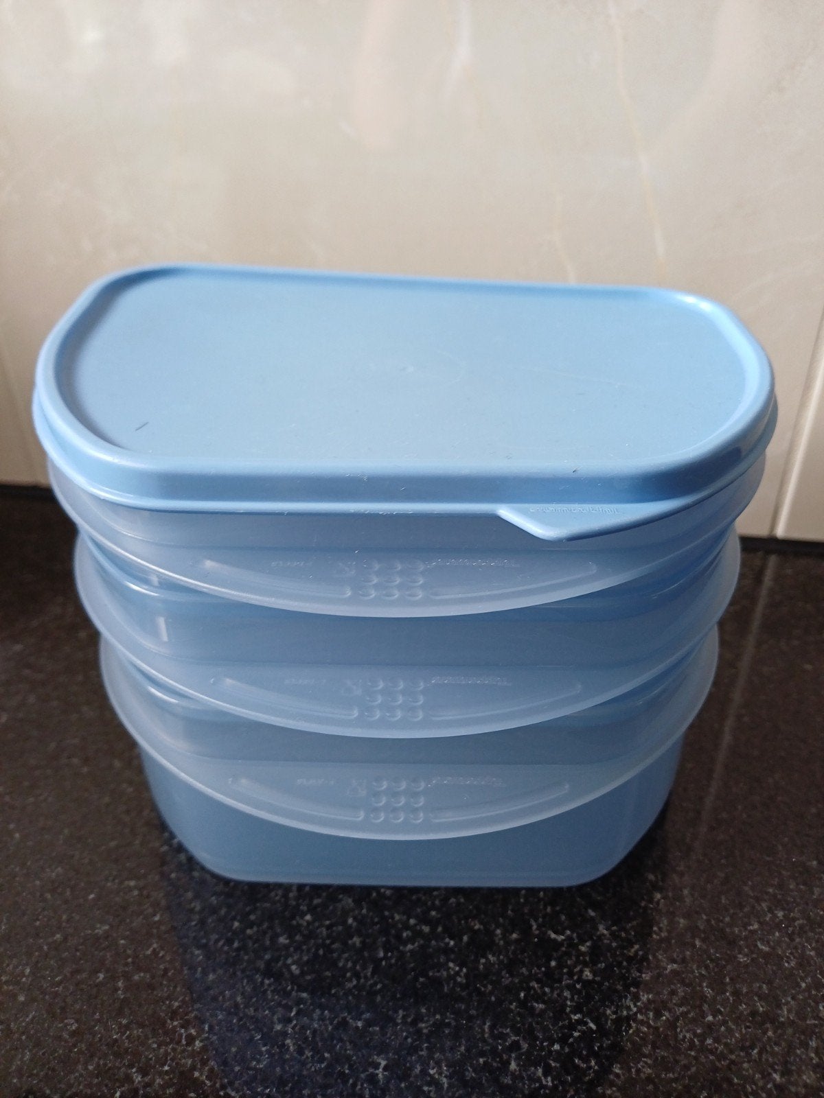 Set van 3 Tupperware vleeswaren schaaltjes, Gebruikt, Blauw, Ophalen of Verzenden, Bewaardoos