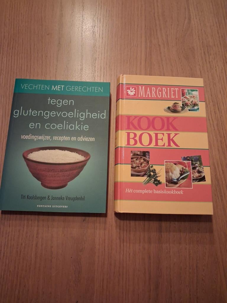 Kookboek Margriet en kookboekgluten, vechten met gerechten, Boeken, Kookboeken, Ophalen, Zo goed als nieuw, Nederland en België