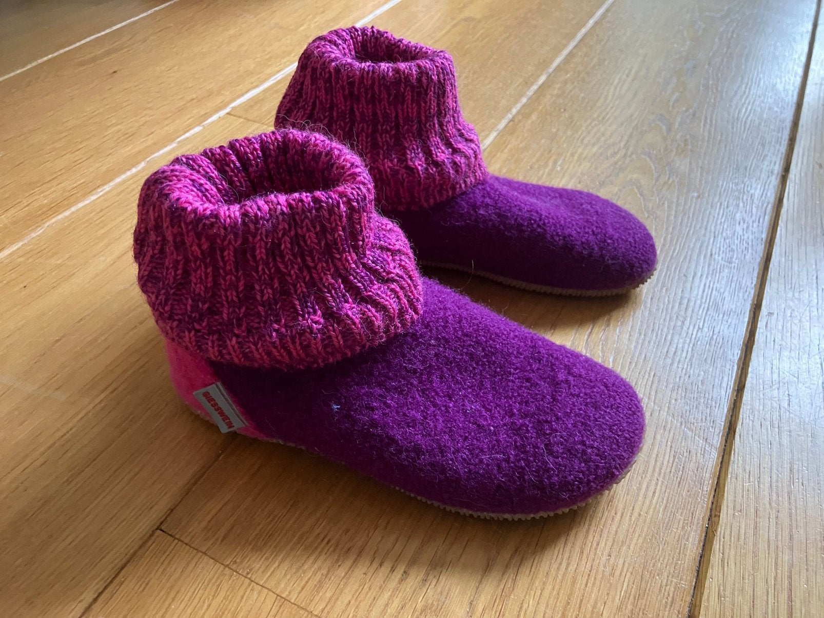 Giesswein sloffen/pantoffels maat 28, Ophalen, Gebruikt, Jongetje of Meisje, Slofjes