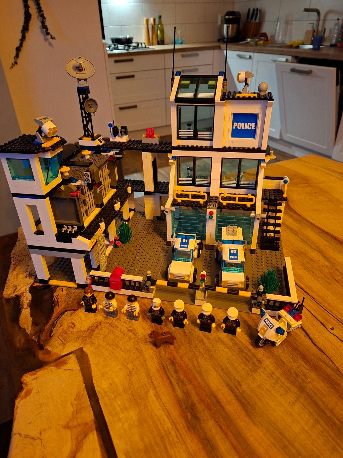 lego city politiebureau 7744, Kinderen en Baby's, Speelgoed | Duplo en Lego, Ophalen of Verzenden, Zo goed als nieuw