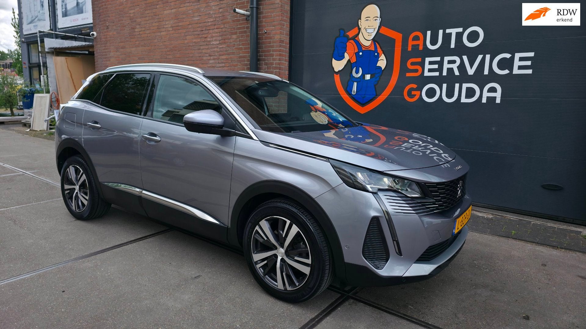 Peugeot 3008 1.2 PureTech Blue Lease Premium, Gebruikt, 1199 cc, Leder en Stof, Origineel Nederlands
