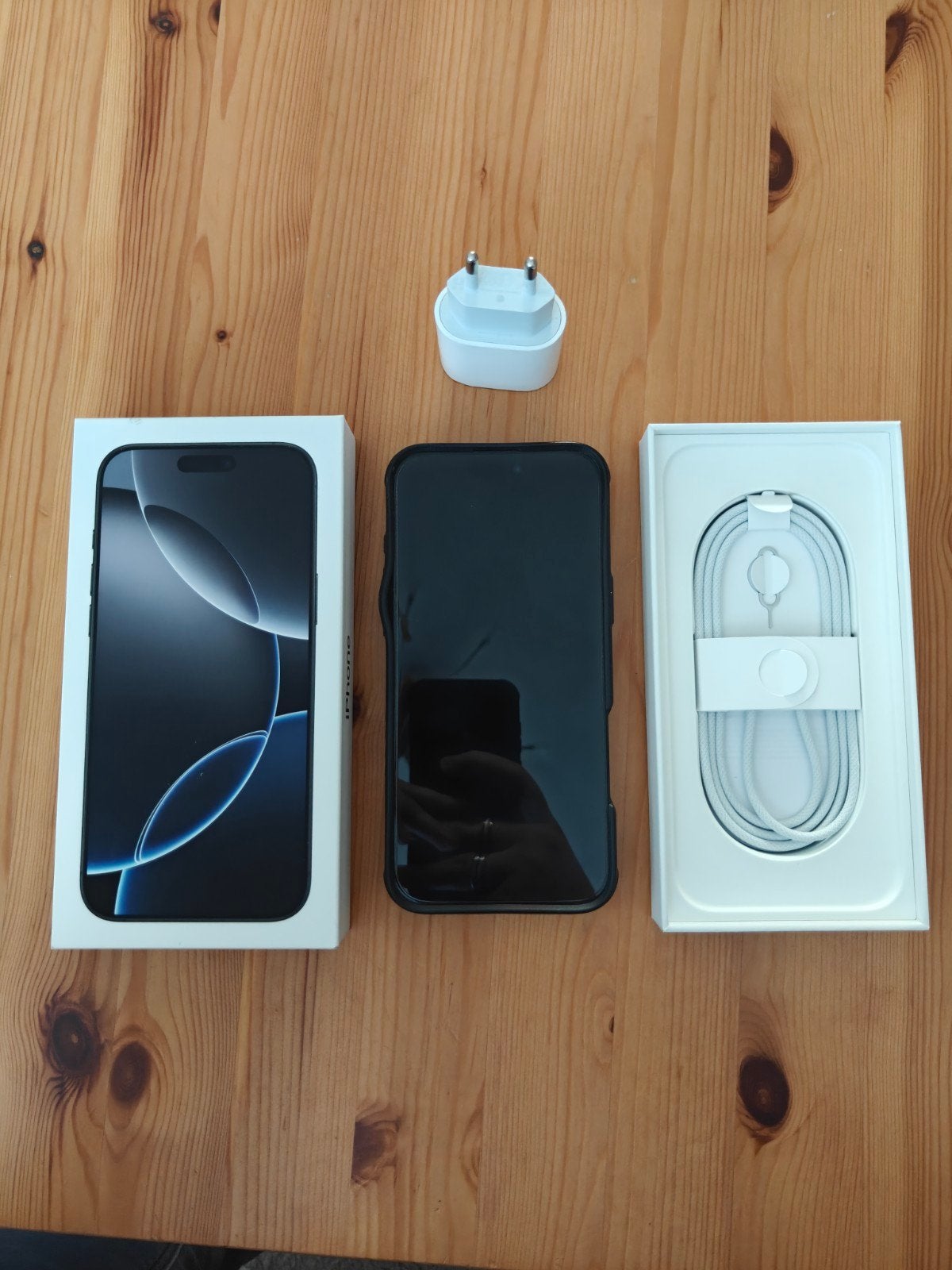 iPhone 16 Pro Max 256GB Zwart - Zo goed als nieuw, Telecommunicatie, Zwart, IPhone 16 Pro Max, Zo goed als nieuw, Zonder simlock