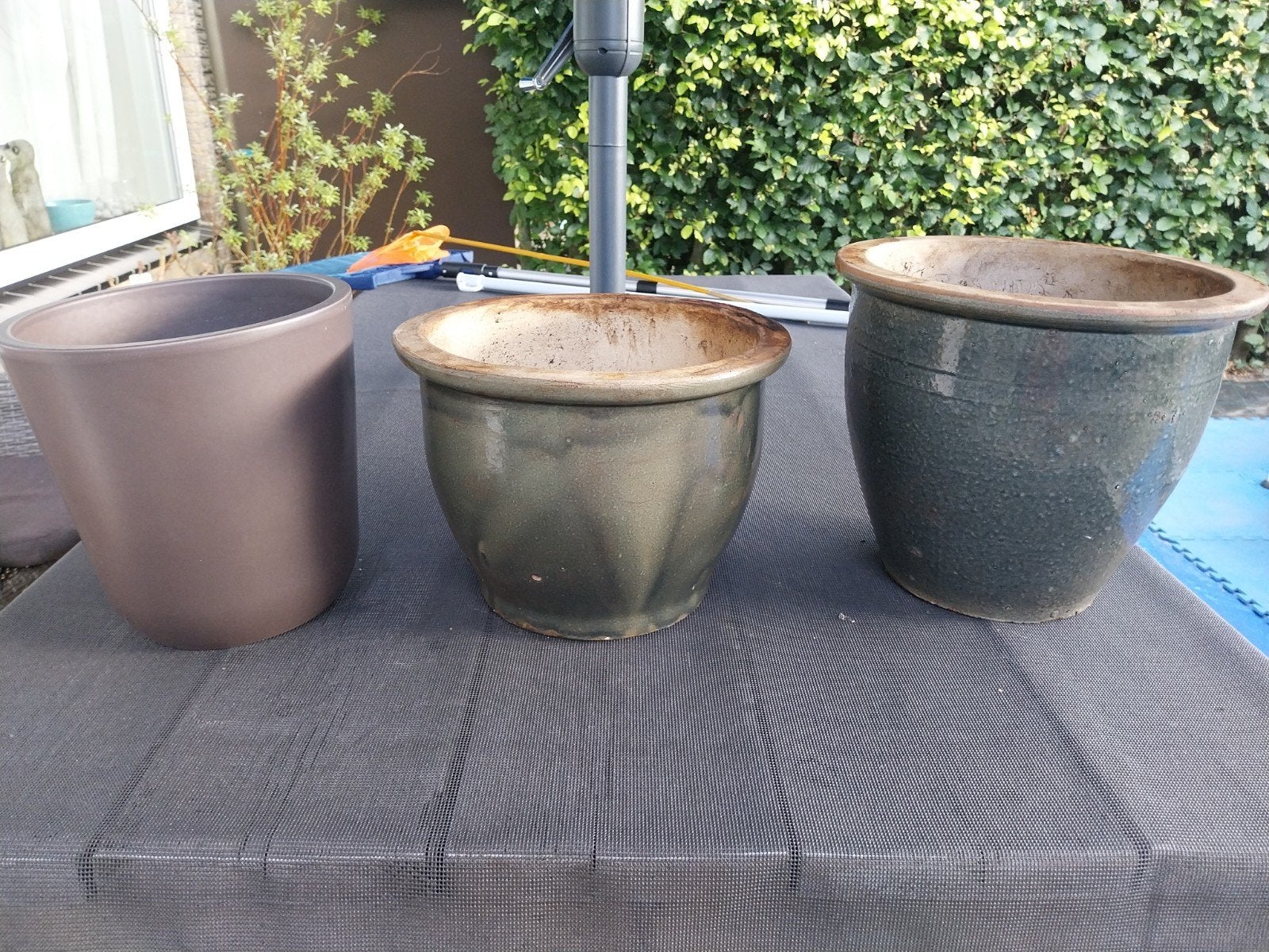3 aardewerk bloempotten - bruin en groen, Rond, Zo goed als nieuw, Minder dan 40 cm, Balkon