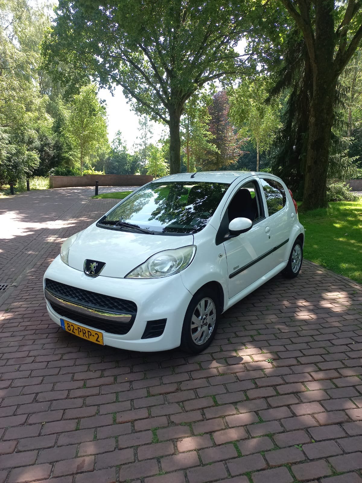 Peugeot 107 1.0 12V 5DR 2011 Wit airco, Voorwielaandrijving, 4 stoelen, Origineel Nederlands, Handgeschakeld