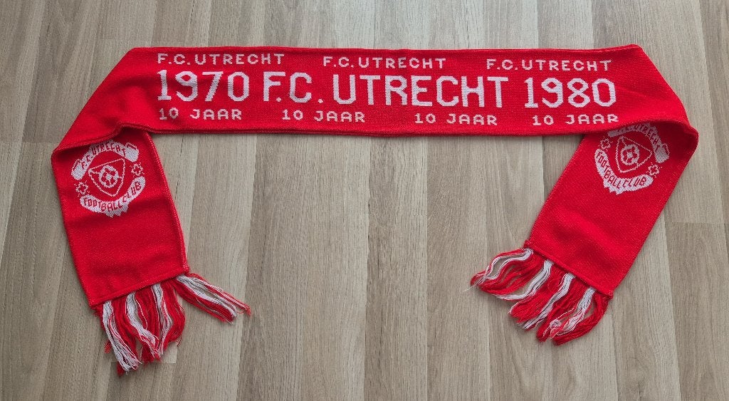 FC Utrecht sjaal 10 jaar FC Utrecht 1970 - 1980, Ophalen, Gedragen, Overige maten, Sjaal