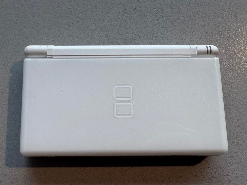 Nintendo DS Lite Wit – Zeer nette staat + stylus, Spelcomputers en Games, Spelcomputers | Nintendo DS, Zo goed als nieuw, DS Lite