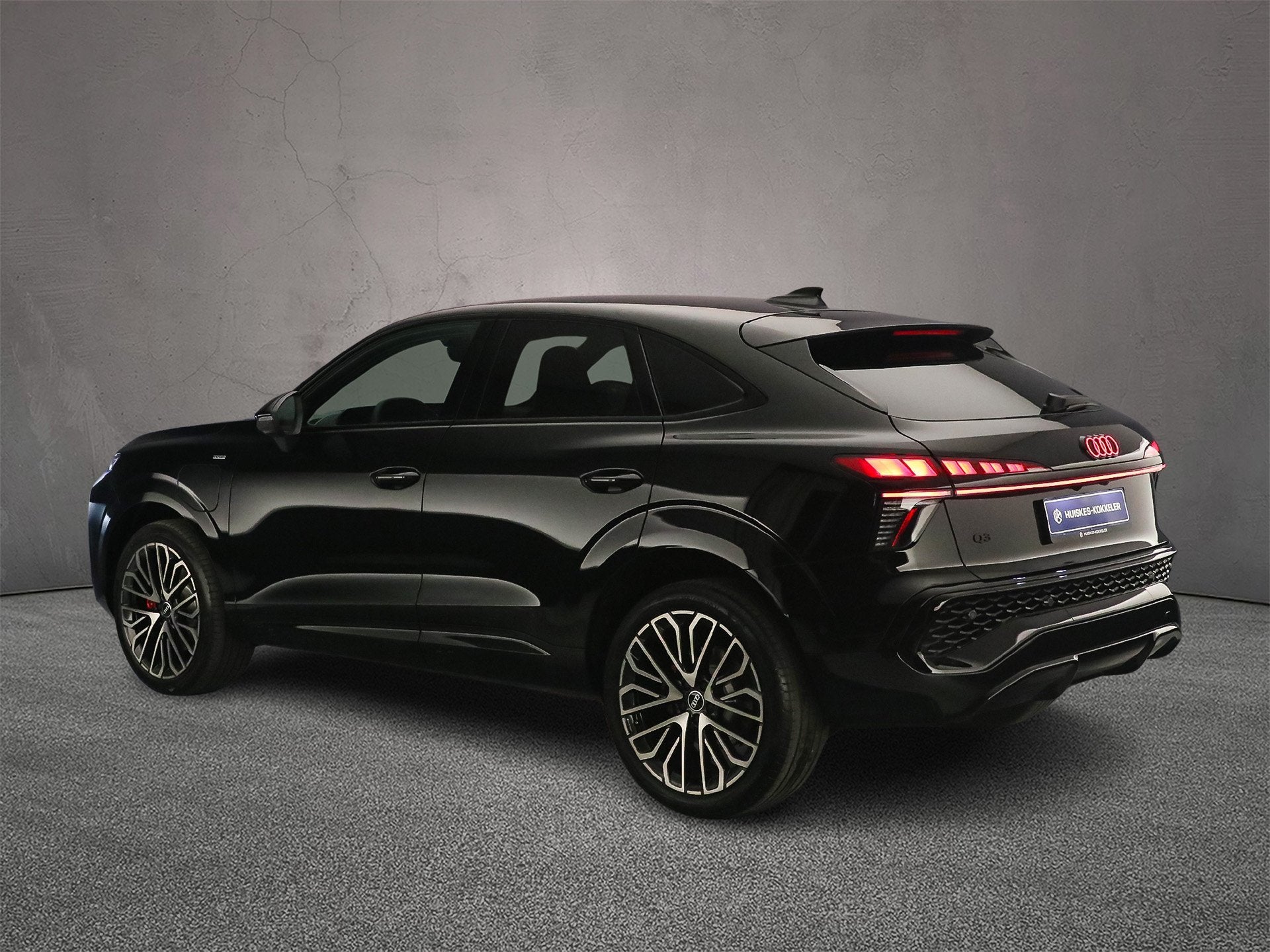Audi Q3 Sportback, 1800 kg, Euro 6, 135 min, Zwart