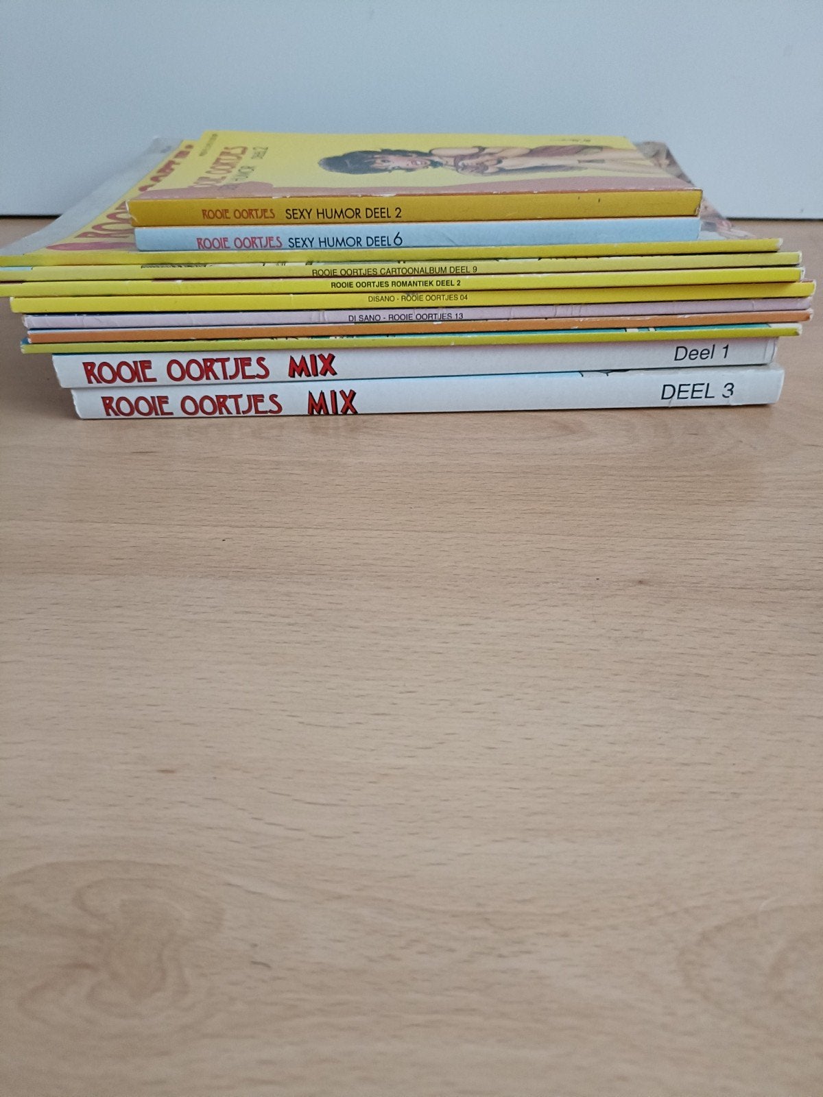 11x Rooie oortjes strips, Eén stripboek, Ophalen of Verzenden, Zo goed als nieuw