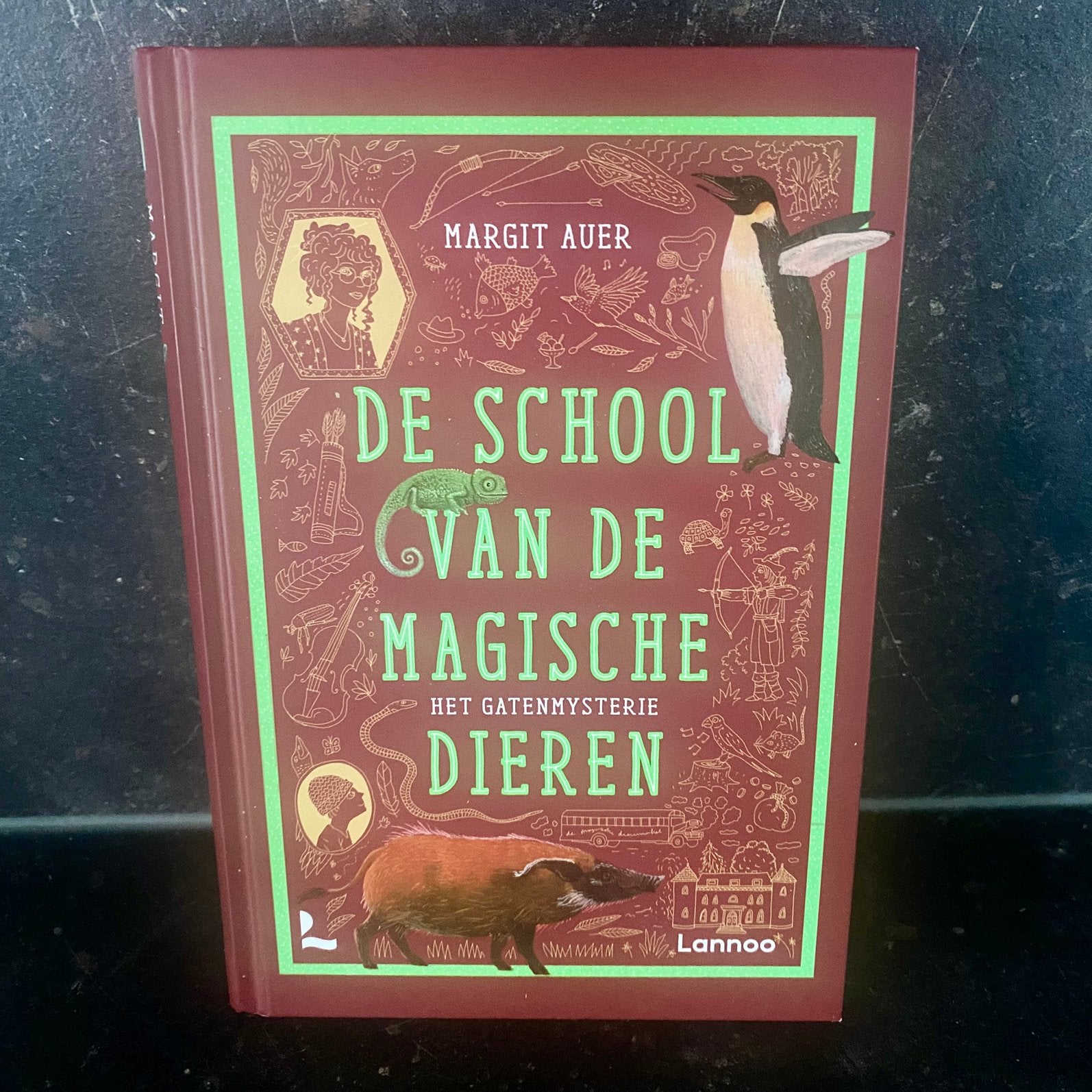 De school van de magische dieren 2: Het gatenmysterie, Boeken, Ophalen of Verzenden, Zo goed als nieuw, Fictie