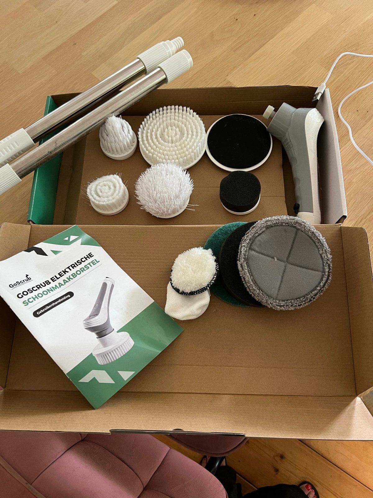 GoScrub Elektrische Schoonmaakborstel met Accessoires, Huis en Inrichting, Schoonmaakartikelen, Ophalen of Verzenden, Bezem of Borstel