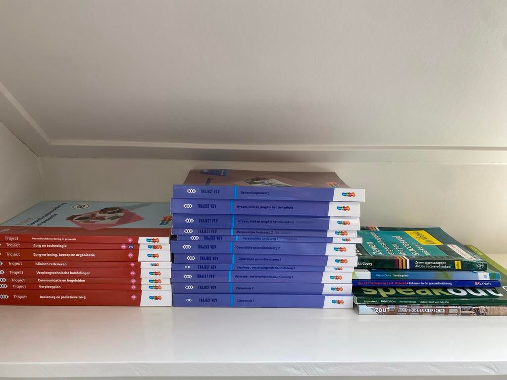 MBO Traject V&V boekenpakket (diverse delen), Boeken, Ophalen of Verzenden, Zo goed als nieuw