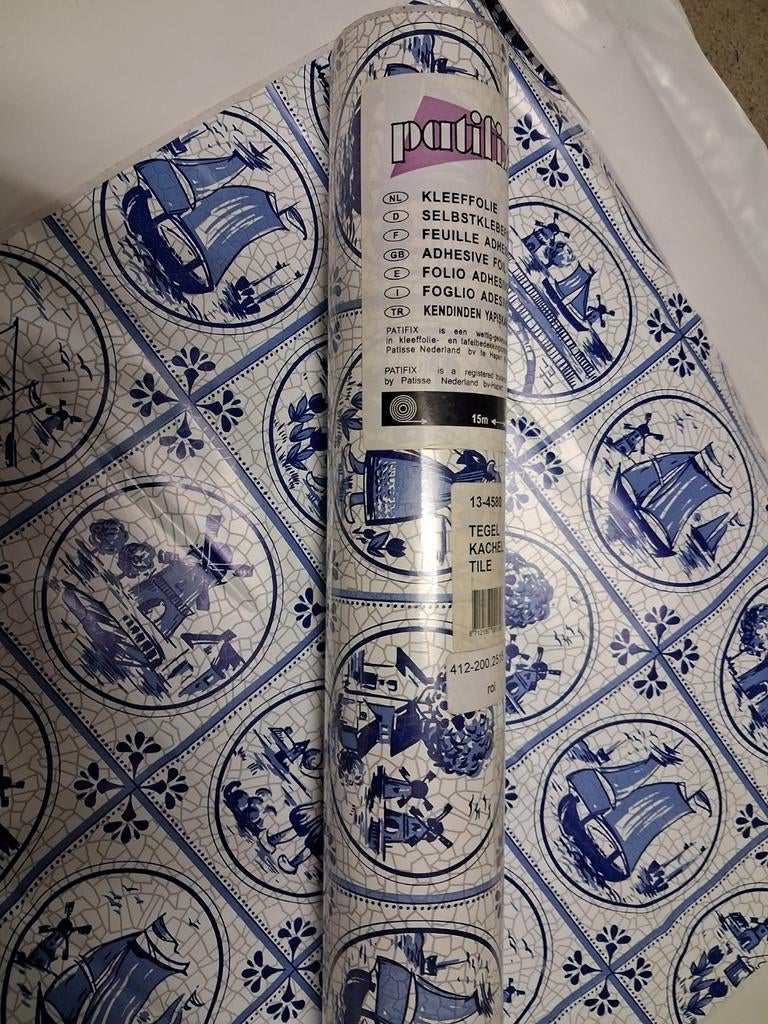Nieuwe rol plakfolie met Delfts blauw tegelmotief, Ophalen of Verzenden, Minder dan 10 m², Blauw, Delfts blauw, Tegelmotief, Hollands