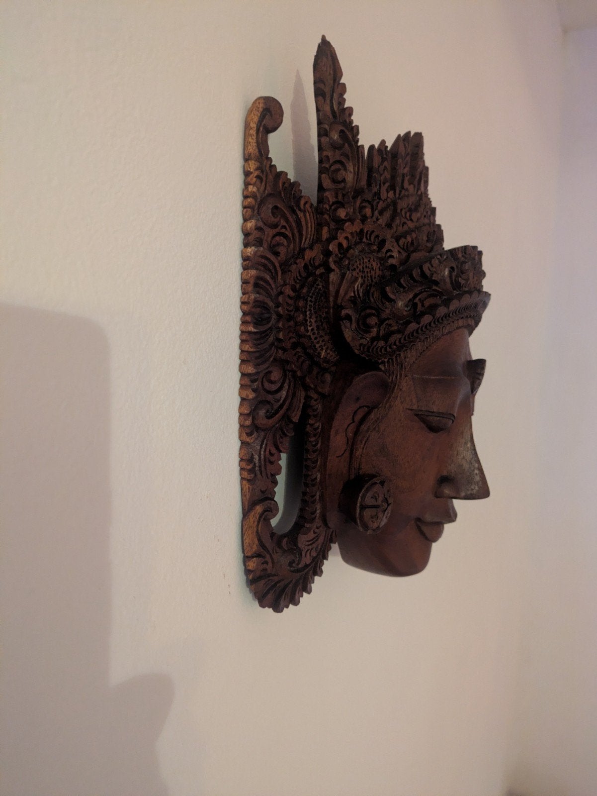 handgesneden houten masker - Aziatische kunst, Overige onderwerpen, Handgemaakt, 20 - 50 cm, Hout