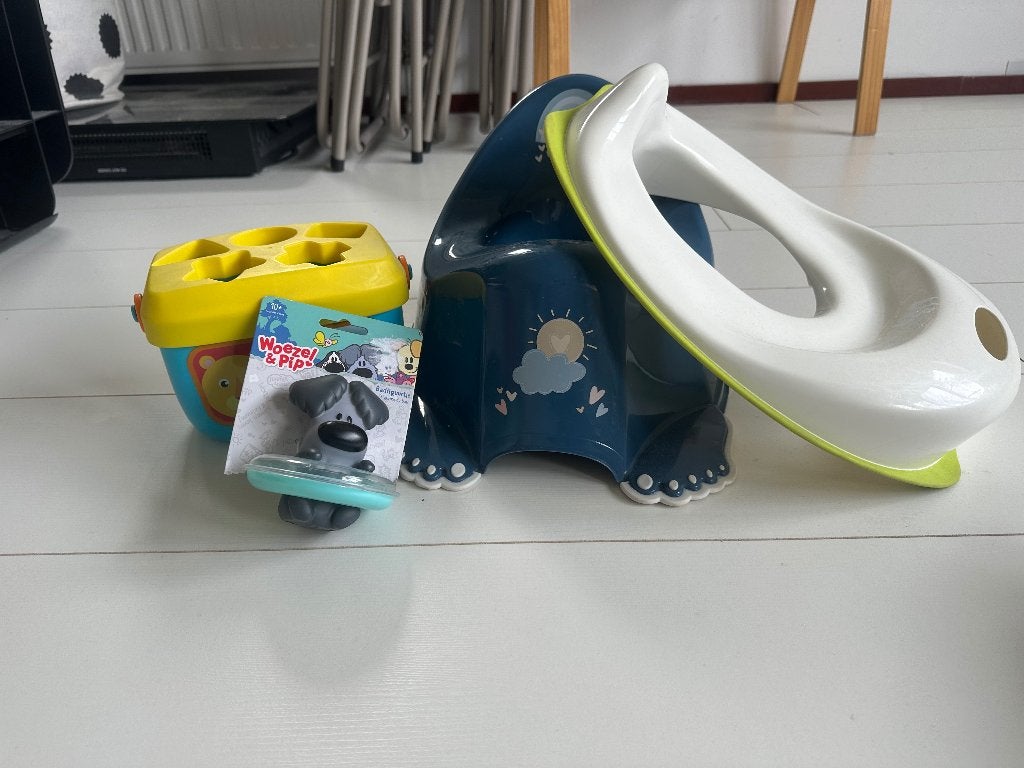 Potje met muziek, wc-verhoger en diverse speeltjes, Kinderen en Baby's, Ophalen, Nieuw, Overige typen, Overige merken