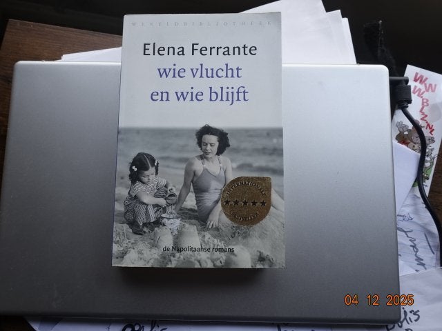 Wie vlucht en wie blijft.....Elena Ferrante, Ophalen of Verzenden, Zo goed als nieuw, Europa overig