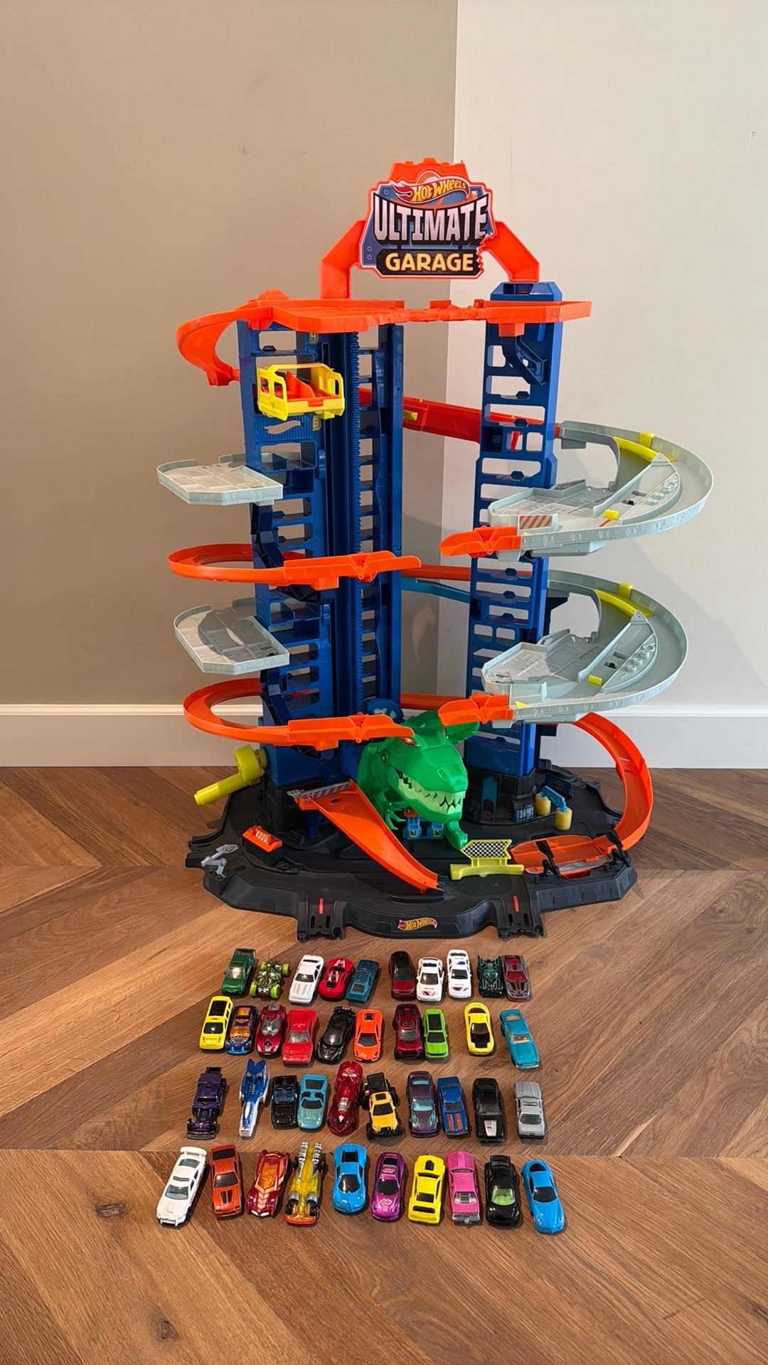 Hotwheels ultimate Dino T-Rex garage, Kinderen en Baby's, Speelgoed | Racebanen, Ophalen, Zo goed als nieuw, Handmatig, Hot Wheels