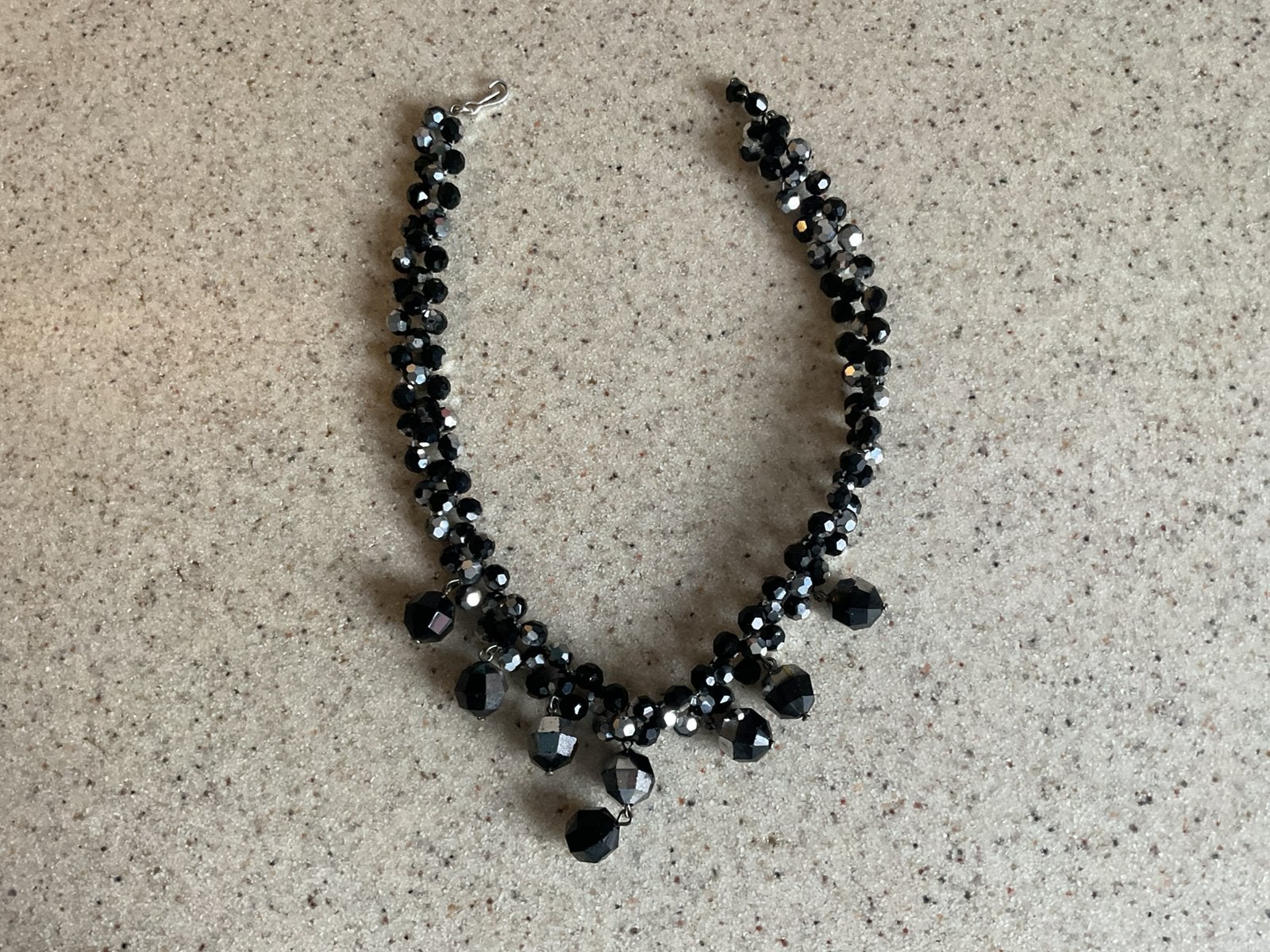 Zwarte ketting, Ophalen of Verzenden, Zo goed als nieuw, Zwart, Overige materialen